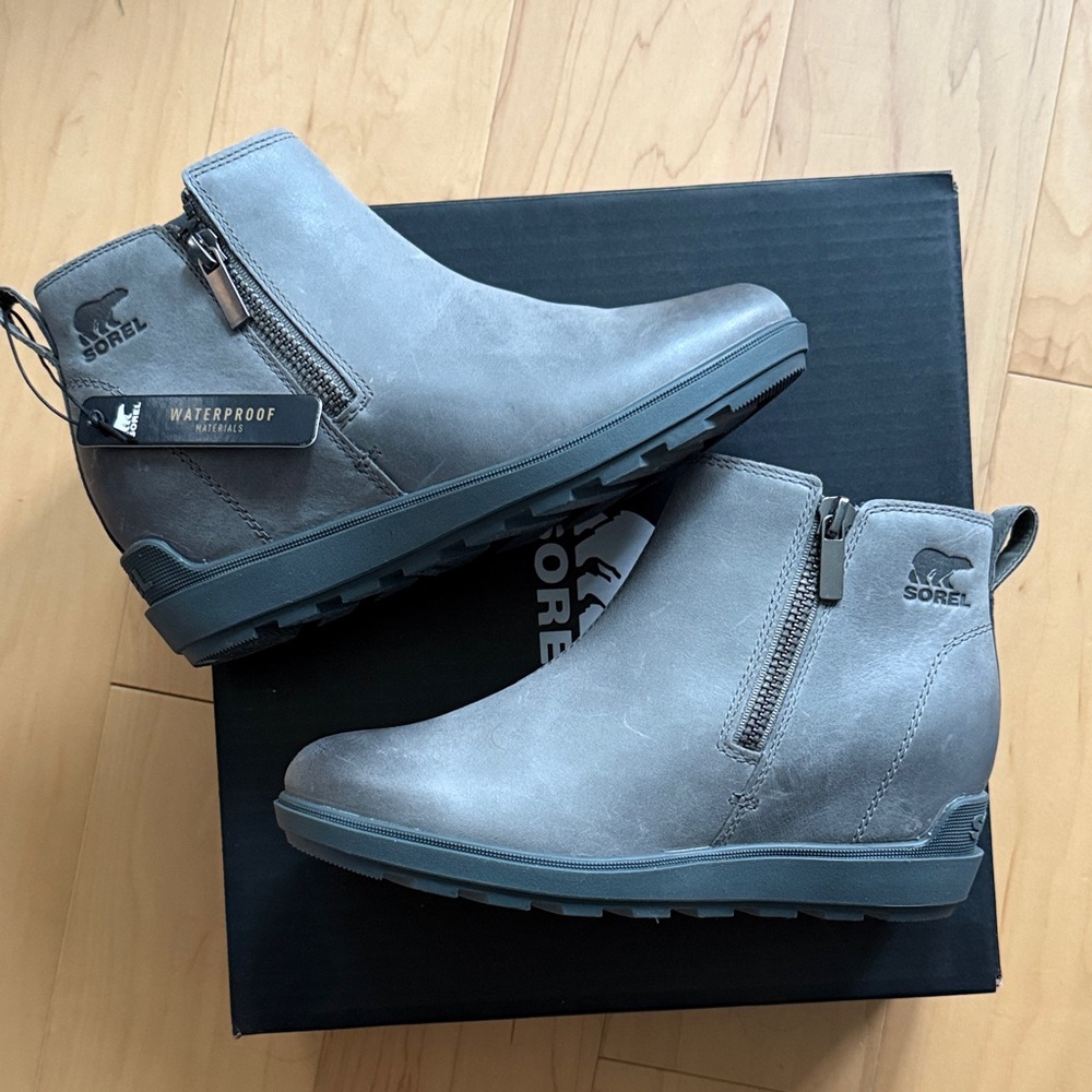 Sorel Charcoal Ankle Boots with Side Zippers